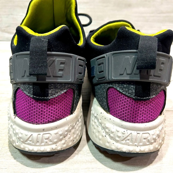 Nike Air Huarache Sneakers Shoes - Picture 9 of 12